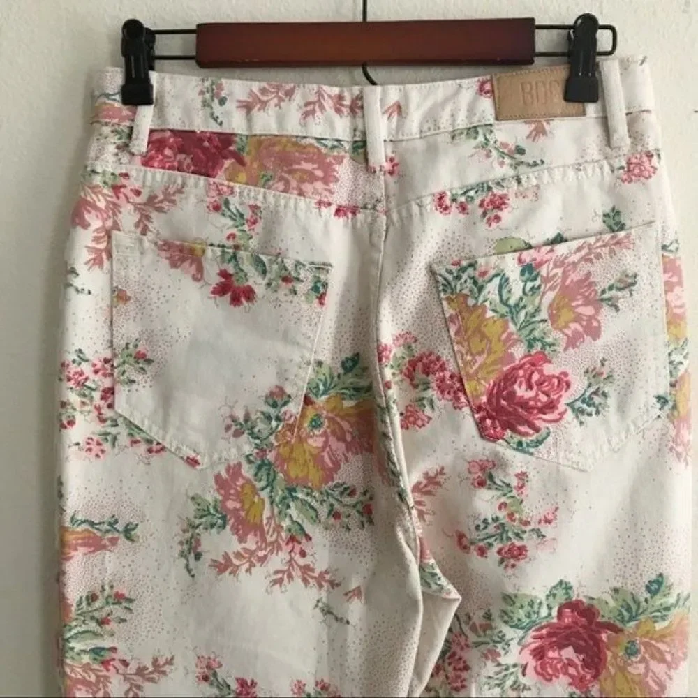 BDG Urban Outfitters Floral High Rise Mom Jeans 29 White Straight Leg